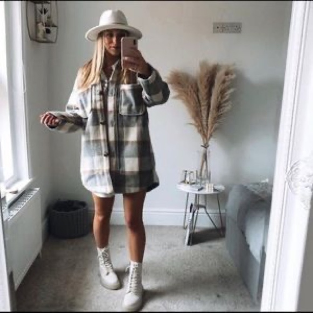 🥰BLOGGER FAVE🥰 H&M Oversized Shirt Jacket Shacket Plaid Jacket Neutrals XS - Picture 1 of 10